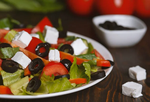 Salade Grecque Traditionnelle Avec Feta Olives Légumes — Photo