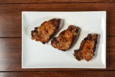 Kafkas şiş tabağı ve ızgara et. domuz bbq