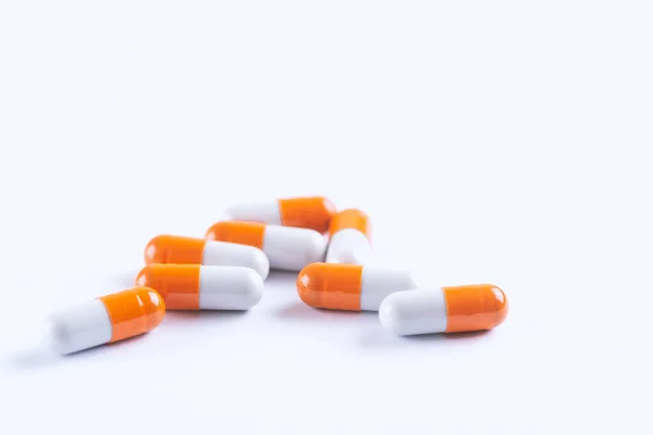 治疗药物处方 药用药物 药学主题 橙色白色药物的大堆 — 图库照片