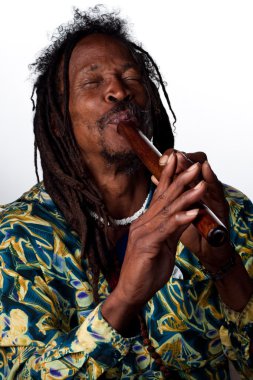 Flüt çalmaya Rastafarian