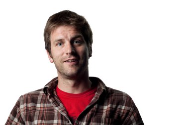 gülümseyen genç adam