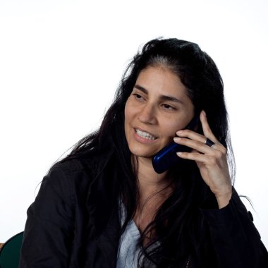 Telefondaki İspanyol kadın