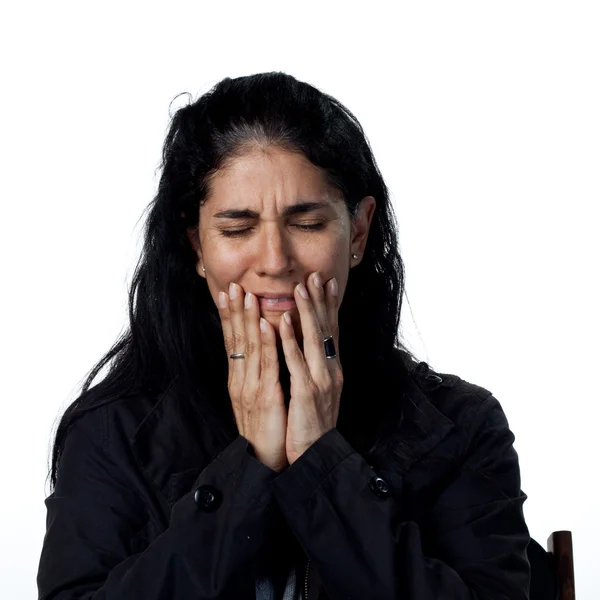 Mujer hispana llorando — Foto de Stock