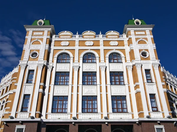 A fachada do teatro de Ópera e balé . — Fotografia de Stock