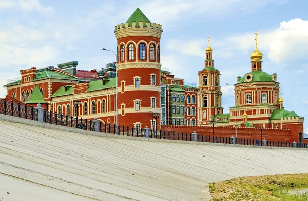 The city's waterfront. Yoshkar-Ola. — Stock Photo, Image