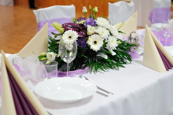 Festive table setting tables for graduations — Stock Photo, Image