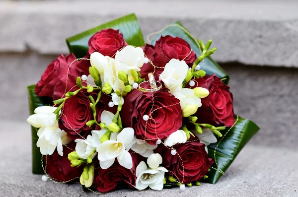 Γαμήλιο μπουκέτο τριαντάφυλλα — Φωτογραφία Αρχείου