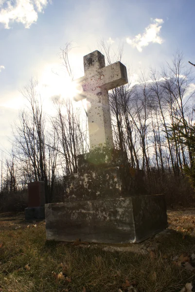 Gravsten på kyrkogården — Stockfoto