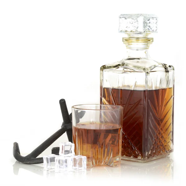 Whiskey Decanter Glass Full Aged Alcohol Which Isolated White Reflective — Stock Photo, Image