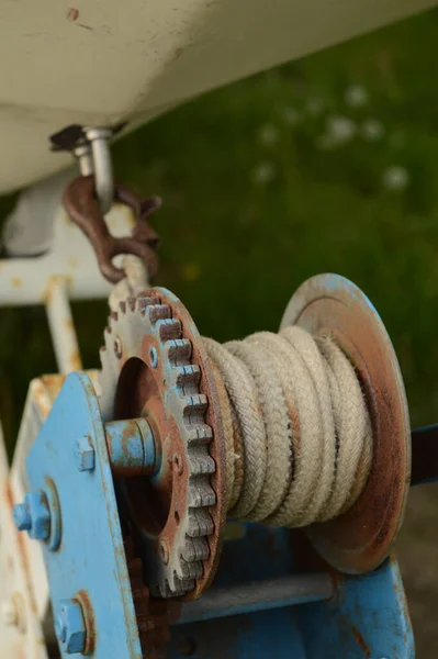 Closeup Old Boat Crank Found Front Trailer — Stock Photo, Image