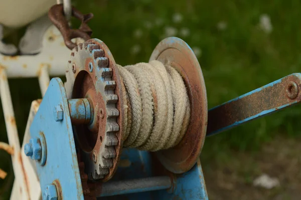 Closeup Old Boat Crank Found Front Trailer — Stock Photo, Image