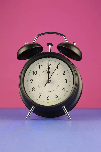Black Alarm Clock Colorful Background — Stock Photo, Image
