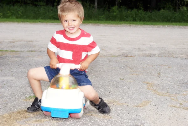 Child Playing Outside — Stock Photo, Image