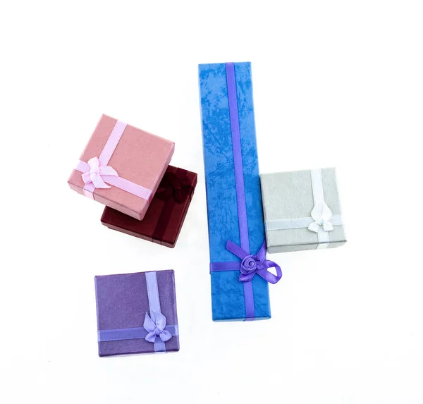Geschenkbox Geburtstagsgeschenk Lange Und Quadratische Schachtel Auf Weißem Hintergrund — Stockfoto