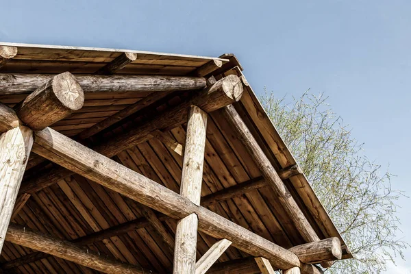 Drewniany Dom Struktury Dachu Dziennika Przed Niebem — Zdjęcie stockowe