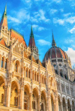 Macaristan Budapeşte 14.12.2019. Budapeşte parlamentosu güneşli günü kapattı