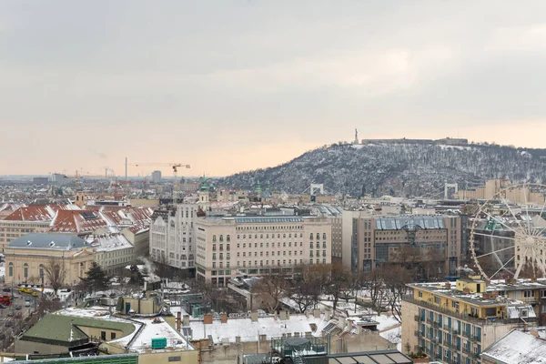 Budapeszt Węgry 2018 Panoramiczny Widok Miasto Centralnego Placu Diabelskim Młynem — Zdjęcie stockowe