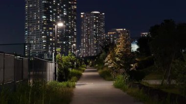 Harumi Ryokudo Park Gece Manzarası, Japonya Tokyo 2025