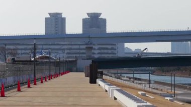 Ariake Shinsui Sahil Parkı, Tokyo Japonya Ocak 2025