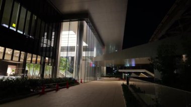 Mavi Cephe Shibaura Gece Manzarası, Japonya Tokyo Eylül 2025