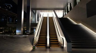 Mavi Cephe Shibaura Gece Manzarası, Japonya Tokyo Eylül 2025