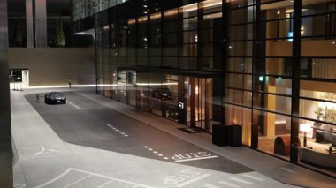 Mavi Cephe Shibaura Gece Manzarası, Japonya Tokyo Eylül 2025