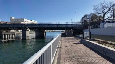 Japonya 'da nehir kenarı gezinti güvertesi 2024