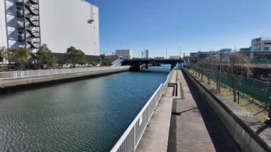 Japonya 'da nehir kenarı gezinti güvertesi 2024