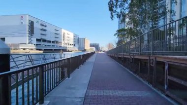 Japonya 'da nehir kenarı gezinti güvertesi 2024