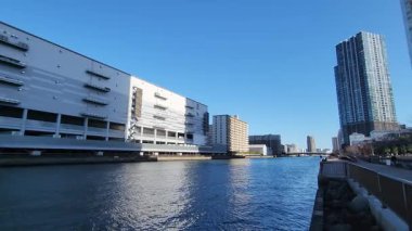 Japonya 'da nehir kenarı gezinti güvertesi 2024