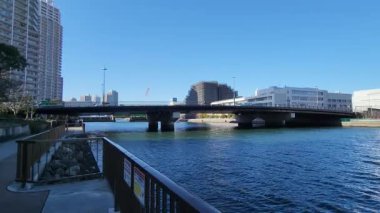 Japonya 'da nehir kenarı gezinti güvertesi 2024