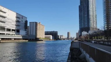 Japonya 'da nehir kenarı gezinti güvertesi 2024