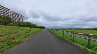 Tokyo Arakawa Bisiklet Yolu 2024 Bulutlu