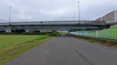 Tokyo Arakawa Bisiklet Yolu 2024 Bulutlu
