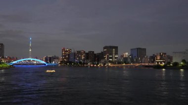 Sumida Nehri Gece Manzarası, Tokyo Japonya Eylül 2024
