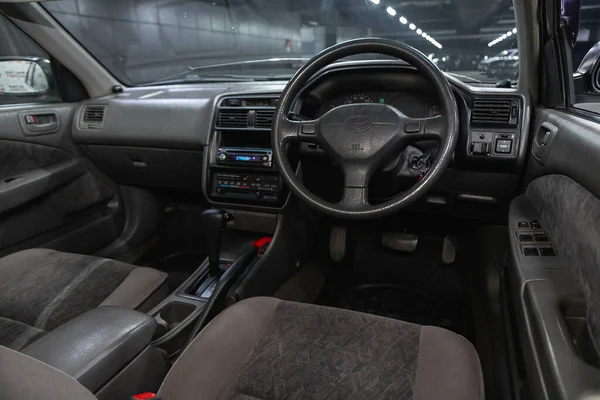 Novosibirsk Rússia Outubro 2020 Toyota Carina Carro Escuro Interior Volante — Fotografia de Stock