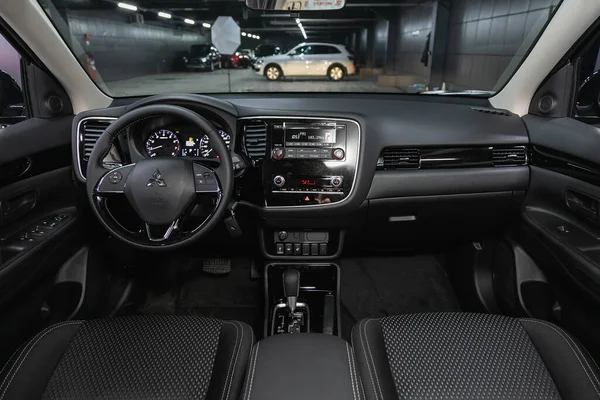 Novosibirsk Rusia Octubre 2020 Mitsubishi Outlander Prestige Interior Del Coche —  Fotos de Stock