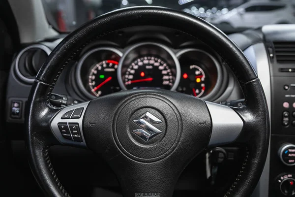 Novosibirsk Rusland November 2020 Suzuki Grand Vitara Dashboard Speler Stuurwiel — Stockfoto