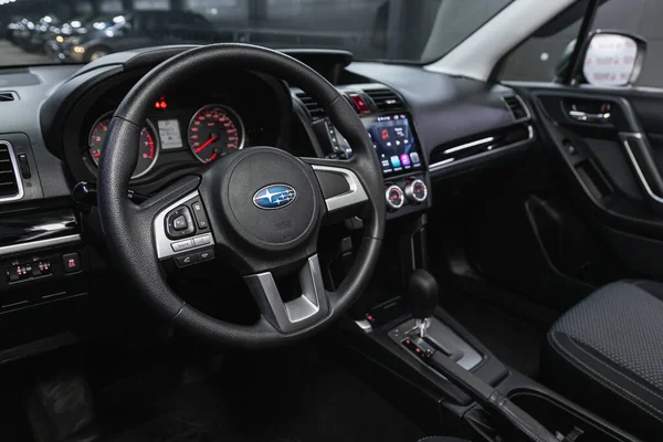 Novosibirsk Rusko Listopadu 2020 Subaru Forester Palubní Deska Přehrávač Volant — Stock fotografie