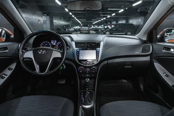 Novosibirsk Rusland December 2020 Hyundai Solaris Luxe Autointerieur Stuurwiel Schuifhendel — Stockfoto