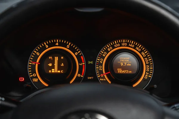 노보시비르스크 러시아 2021 Toyota Corolla Car Panel Digital Bright Sponoometer — 스톡 사진