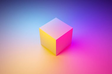 Mavi, pembe, turuncu neon rengi altında gölgesi olan geometrik hacimli bir küp ile 3D klasik natürmort yaşam