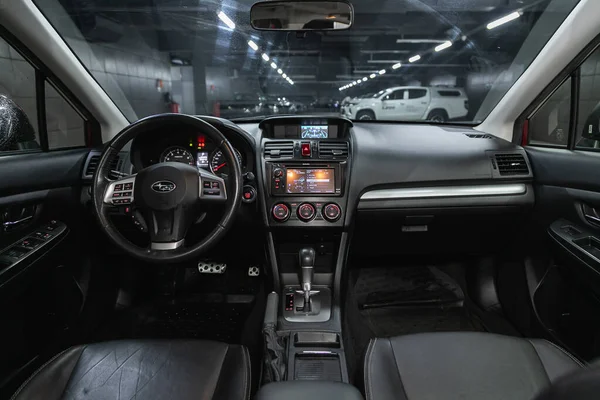 러시아의 노보시비르스크 2021 Subaru Salon New Stylish Car Steering Wheel — 스톡 사진