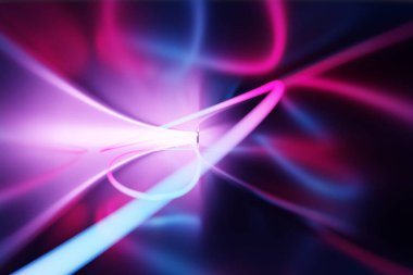 Farklı renklerde bir stereo şeridin 3 boyutlu çizimi. Geometrik çizgiler dalgalara benzer. Soyut renkli parlayan çizgi deseni