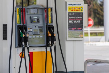 Alanya, Türkiye 08 Nisan 2021: Shell araba benzinliği, kapatın  