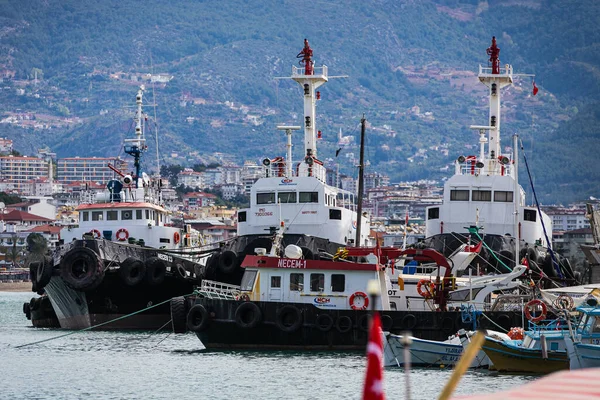 Алания Турция Апреля 2021 Года Корабли Гавани Морской Берег Фоне — стоковое фото