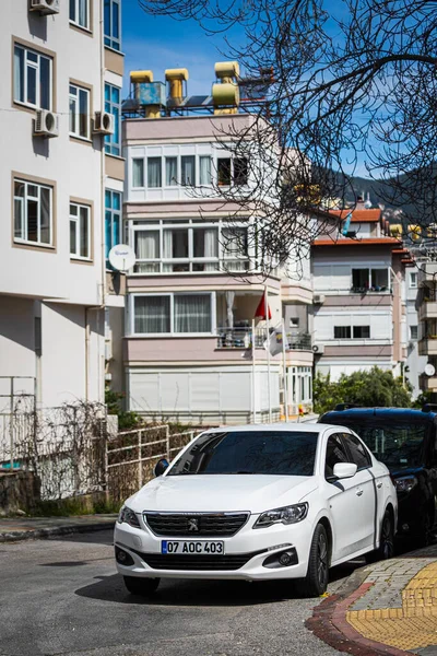 Алания Турция Апреля 2021 Года Белый Peugeot 301 Припаркован Улице — стоковое фото