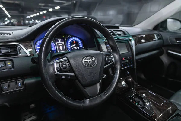 Nowosibirsk Russland April 2021 Toyota Camry Interieur Des Neuen Modernen — Stockfoto