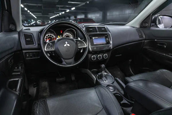 Novosibirsk Ρωσία Απριλίου 2021 Mitsubishi Asx Τιμόνι Μοχλό Μετατόπισης Και — Φωτογραφία Αρχείου