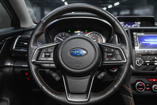 러시아 노보시비르스크 2021 Subaru Impreza Auto Interior Steering Wheel Logo — 스톡 사진